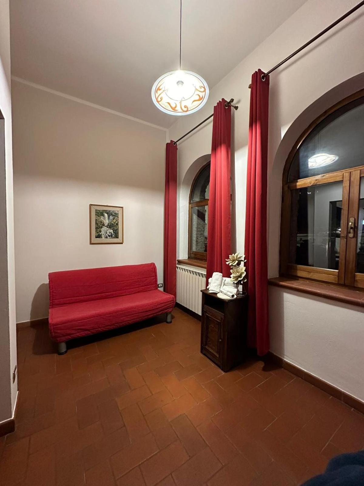 B&B Palazzo Sassatelli Cascia Exterior photo