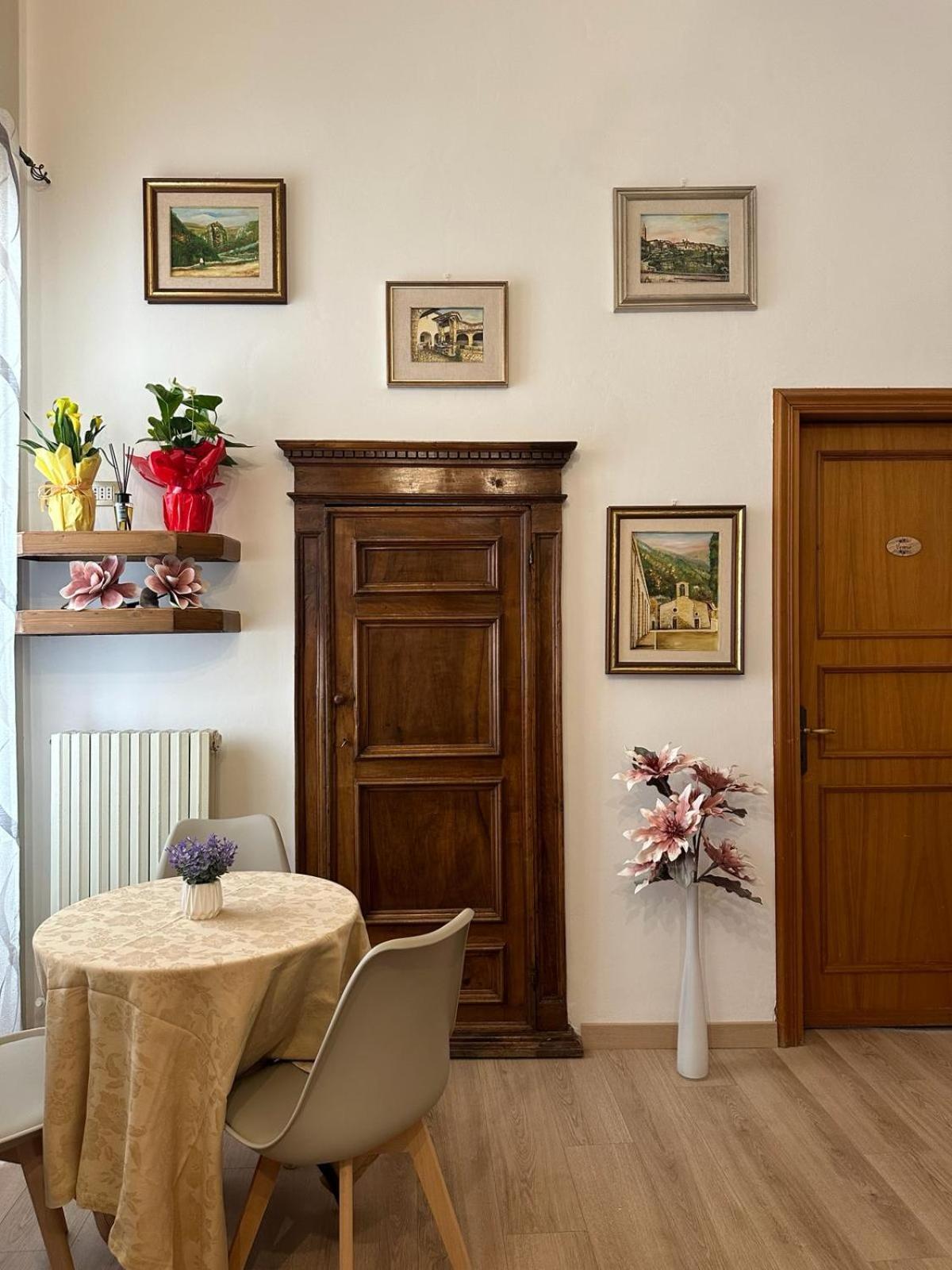B&B Palazzo Sassatelli Cascia Exterior photo