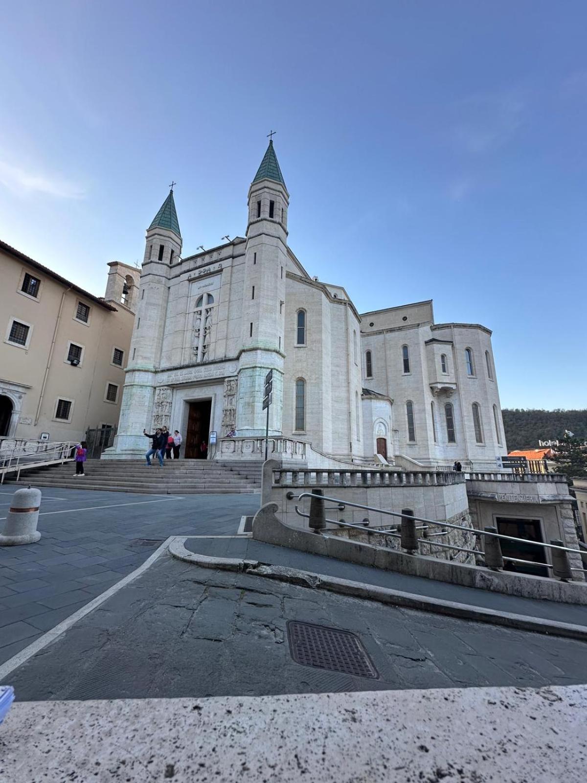 B&B Palazzo Sassatelli Cascia Exterior photo